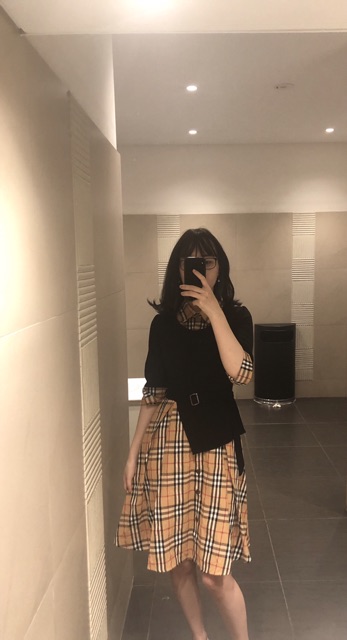 Váy kẻ phối đen điệu đà VKS0121009 | BigBuy360 - bigbuy360.vn