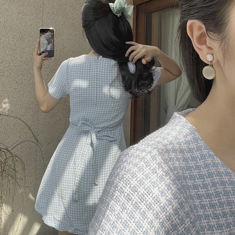 Đầm tweed tay ngắn phối nút