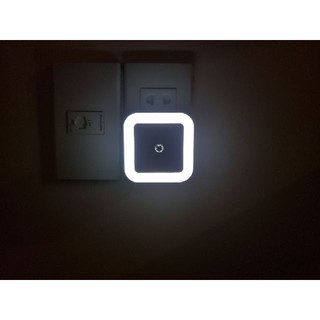 Đèn ngủ LED cảm biến ánh sáng tiết kiệm điện