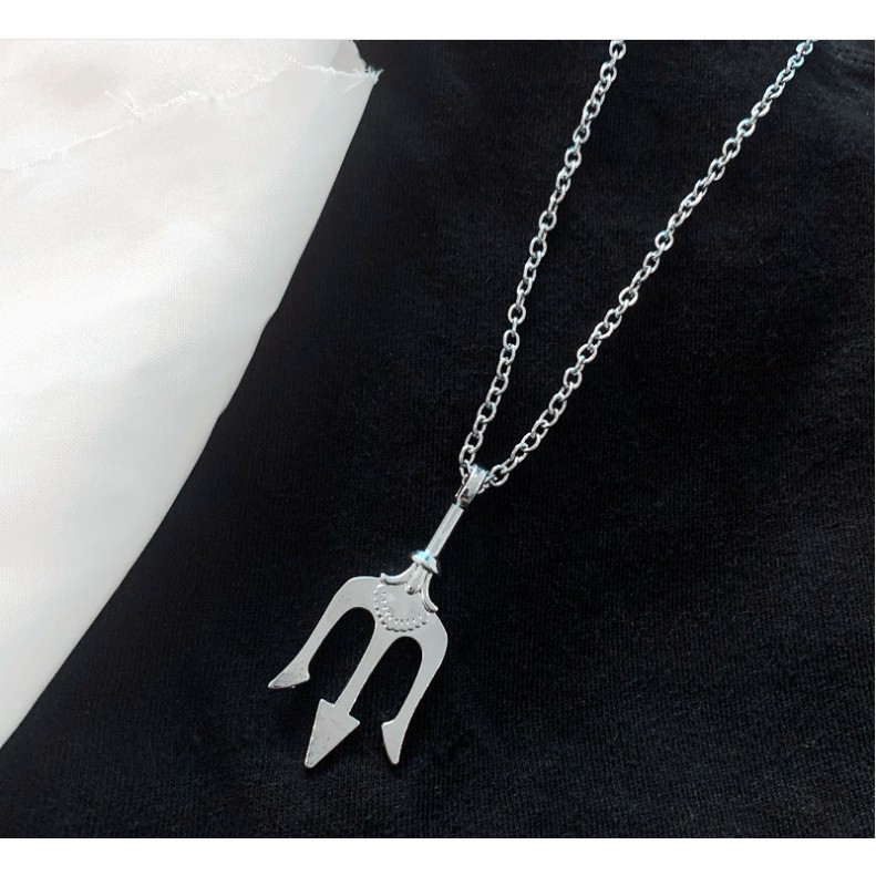 Vòng cổ hình đinh ba Aquaman Ula Boutique phong cách cá tính