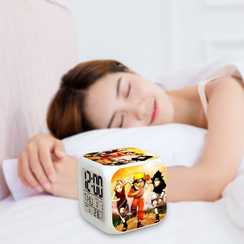 Đồng Hồ Báo Thức Điện Tử Đèn Led 7 Màu Hình Anime Naruto Sasuke