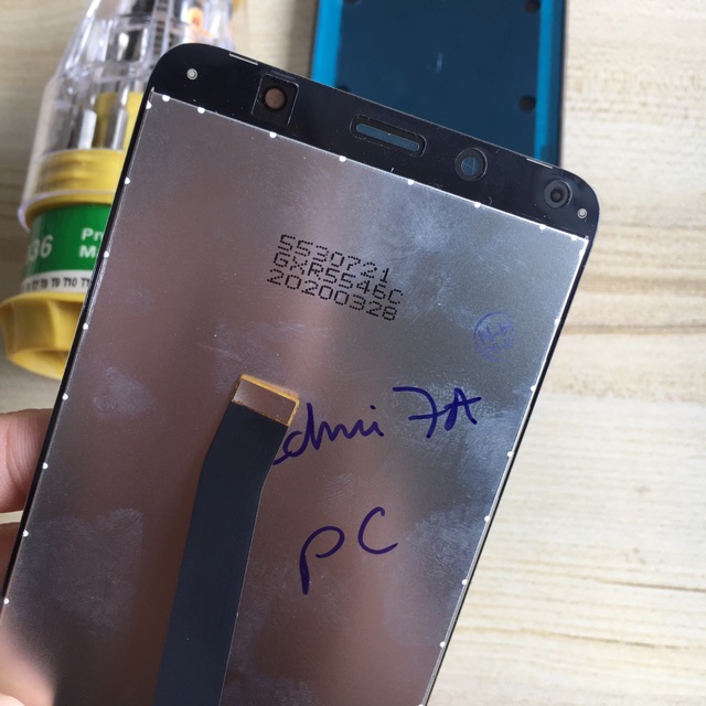 Combo Bộ Vỏ Sườn + Màn Hình Redmi 7A Zin Hàng Cao Cấp ( Tặng bộ vít đa năng)