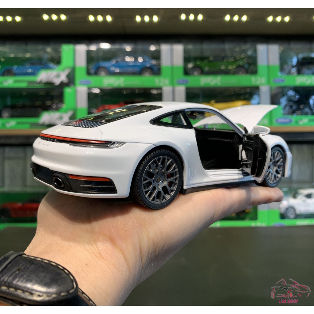 Mô hình xe ô tô Porsche 911 Carrera 4S Hãng Welly tỉ lệ 1:24