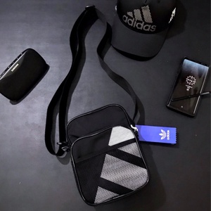 Túi Đeo Chéo Nam Nữ Adidas Mini 2 Ngăn Tiện Lợi Túi Đựng Điện Thoại Bóp Ví Bảo Hành Trọn Đời Khóa Kéo Đường May