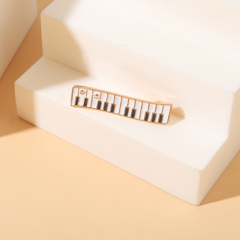 Huy Hiệu Cài Áo Hình Phím Đàn Piano Độc Đáo