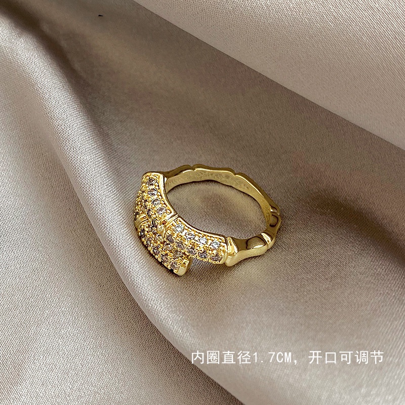 Nhẫn kim loại thiết kế cá tính thời trang cho nữ