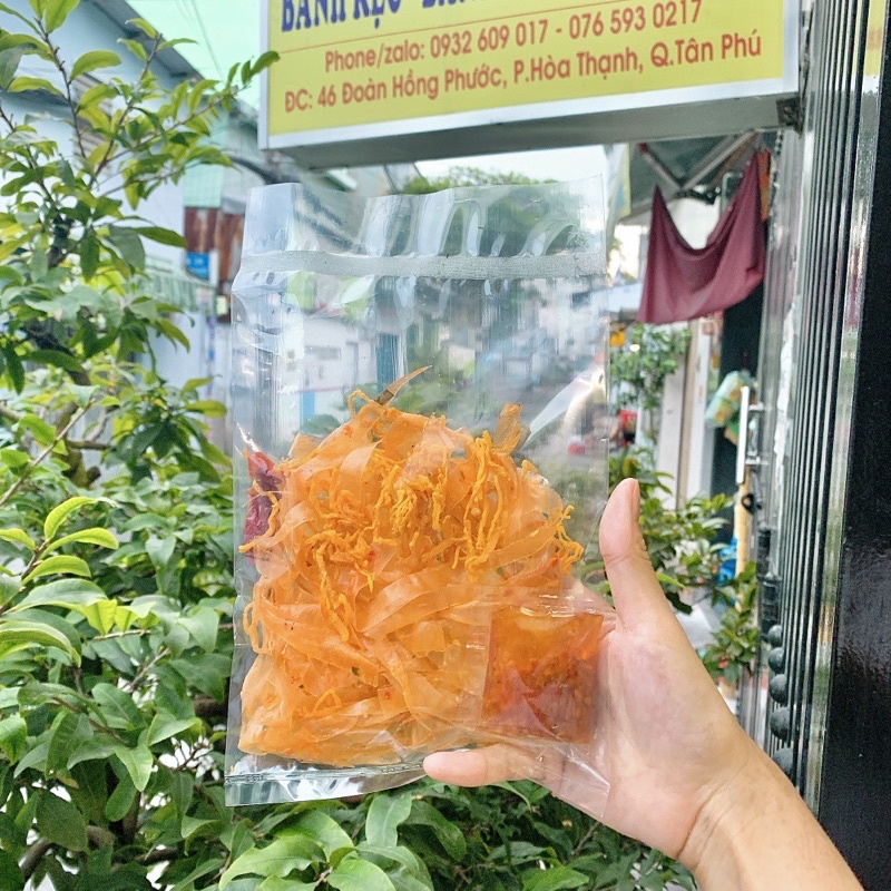 Bánh tráng dẻo sợi khô gà cay Mạnh Hùng