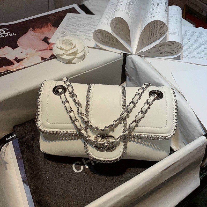 Túi Chà neo viền xích size 23 box nam châm đẹp♥️