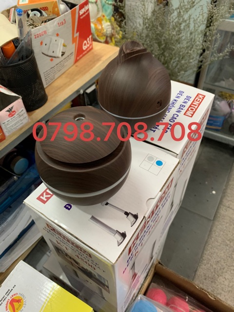 Máy xông tinh dầu + 100ml tinh dầu
