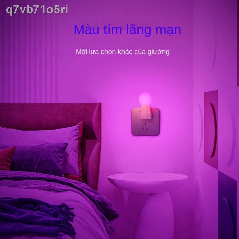 ┇  Tình yêu ánh sáng tán tỉnh bầu không khí dục ban đêm cặp vợ chồng phòng ngủ cạnh giường niềm đam mê lãng mạ