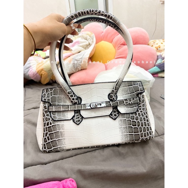 TÚI KẸP NÁCH DÁNG DÀI CÓ DÂY ĐEO CHÉO DA CÁ SAU LOANG MÀU SIÊU ĐẸP ♥️