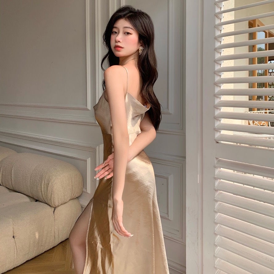Đầm hai dây MURIOKI dáng dài xẻ tà hở lưng vải satin phong cách Pháp thời trang quyến rũ cho nữ