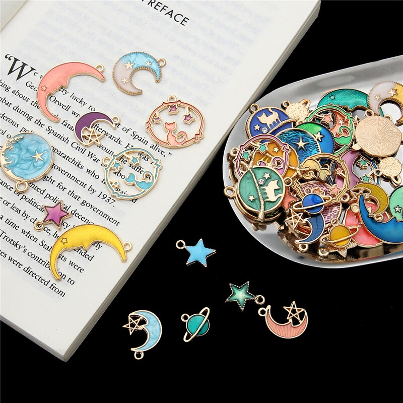 Set 8 phụ kiện hỗn hợp hình mặt trăng sao trái đất dùng làm trang sức bông tai vòng tay mặt dây chuyền vòng cổ thủ công