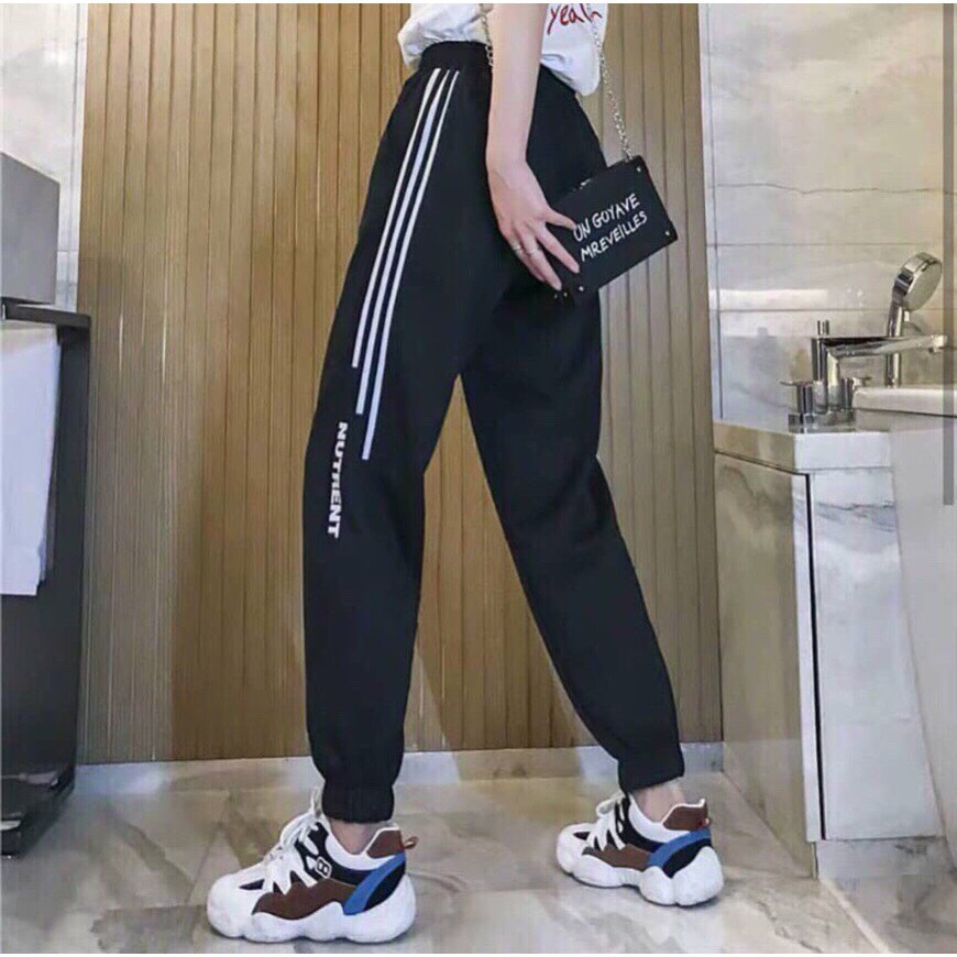 Quần Jogger 3 Line Phối Chữ NUTRENT Nam Nữ Đều Mang Được Phong Cách Thể Thao