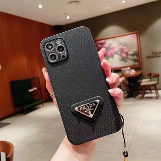 Ốp lưng iphone hoạ tiết pradaaa sang chảnh