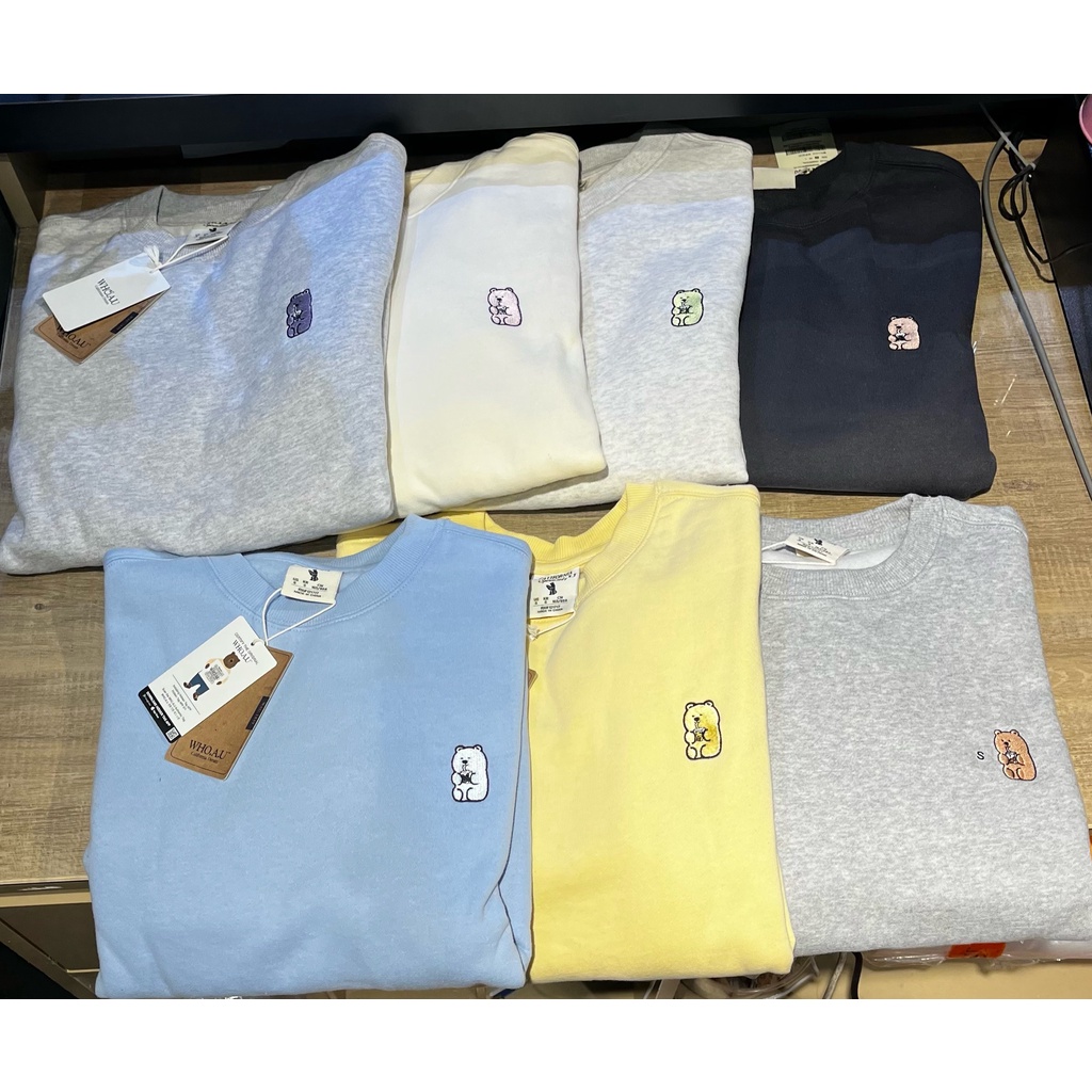 Áo sweater WHOAU WHMWC1191U họa tiết gấu Steve