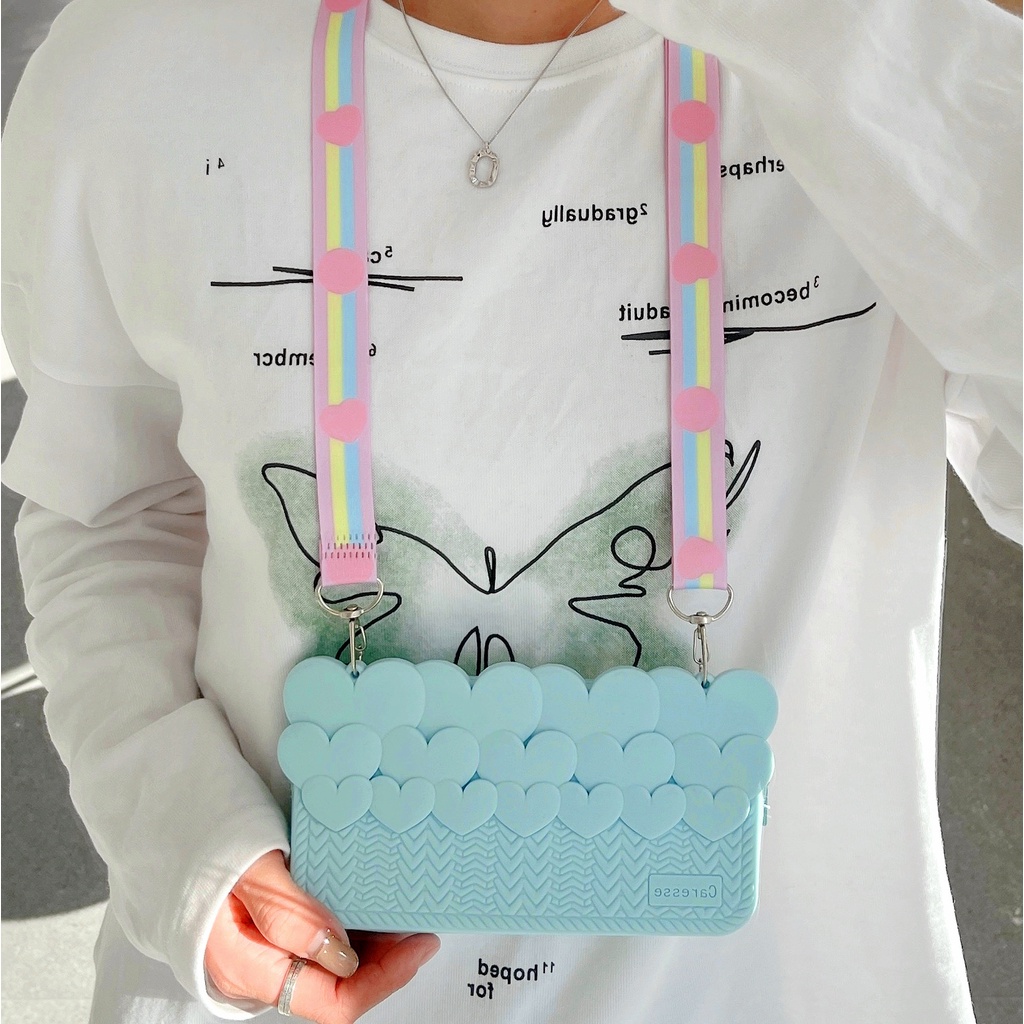 Túi Đeo Chéo Bằng Silicone Họa Tiết Trái Tim Dành Cho Bé Gái
