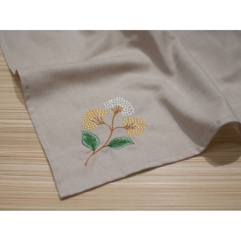 Khăn mùi xoa thêu hoa các loại