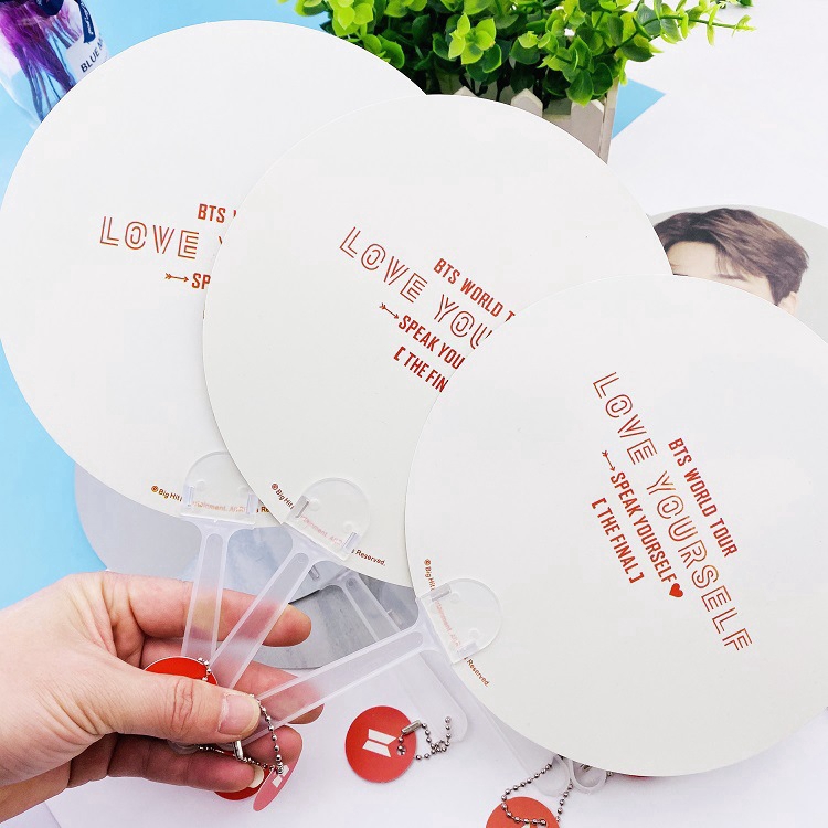 Quạt cầm tay bằng nhựa PVC dành cho fan hâm mộ nhóm nhạc BTS