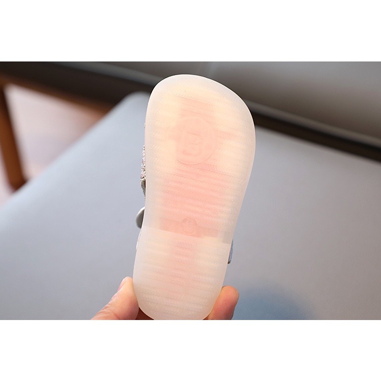 Xăng đan Da Đế Mềm Chống Trượt Quai Dán Đính Đá Lấp Lánh Cho Bé Gái 1-8 Tuổi