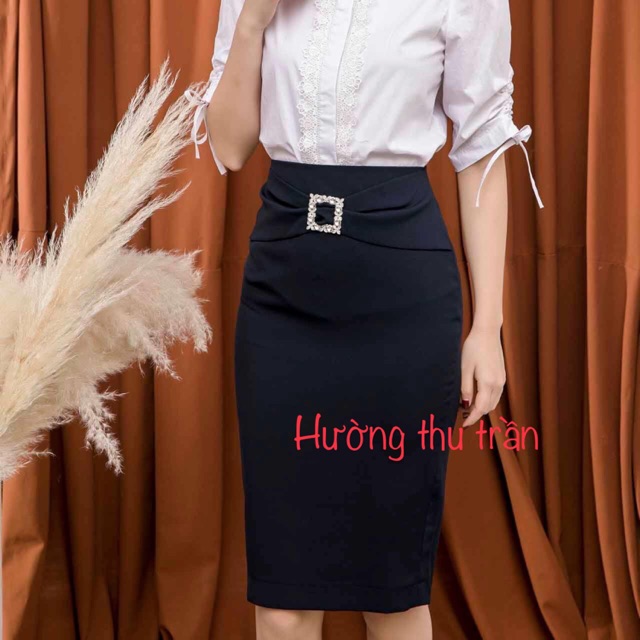 Chân váy bút chì phối đai vuông cách điệu