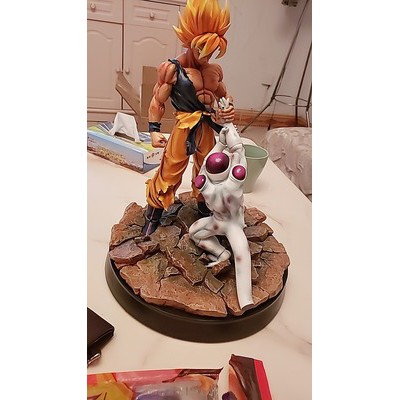 💝[DEAL KHỦNG] Siêu phẩm Mô Hình songoku đại chiến frieza ( DRAGONBALL ) 💝