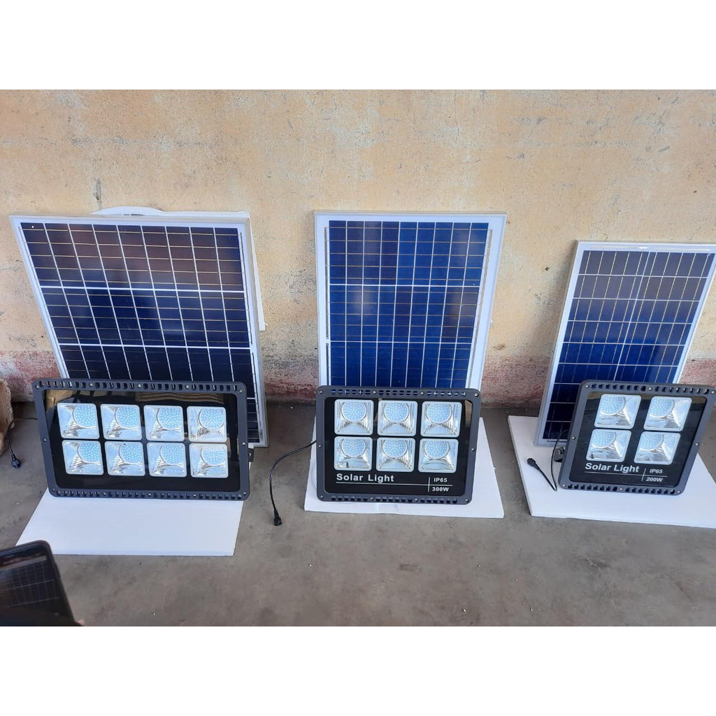 400W Đèn Pha Nhôm Năng Lượng Mặt Trời , Nhôm Đúc Nguyên Khối , Cảm Biến Ánh Sáng , IP67 Chống Nước , mã : ABM-PNM400A