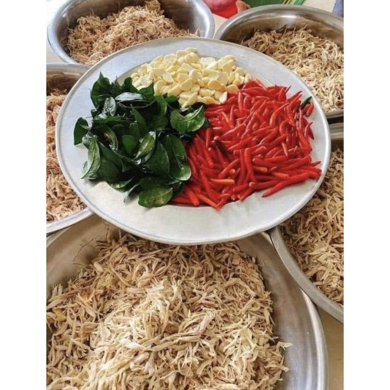 250g KHÔ GÀ LÁ CHANH NHÀ LÀM DAI NGON