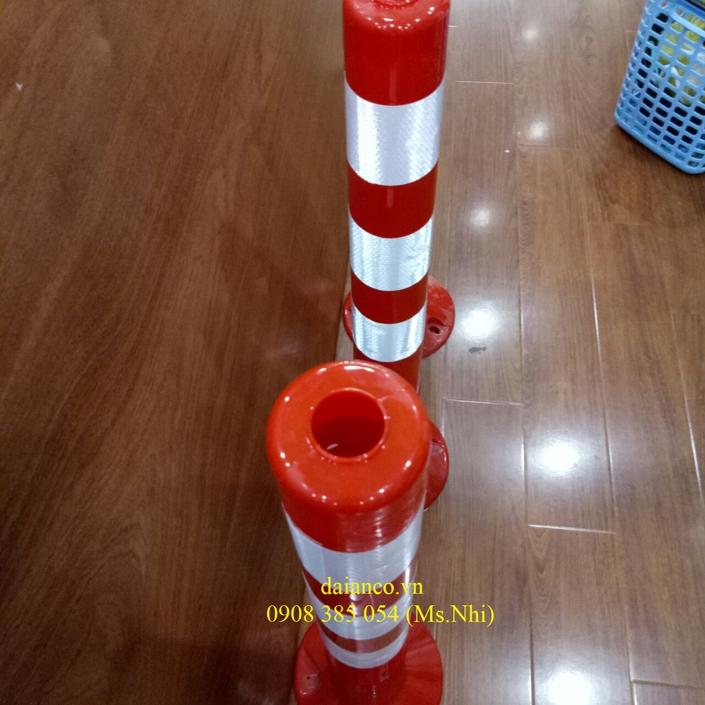 Cọc tiêu chia làn đường giao thông nhựa TPU dẻo tốt GT75A