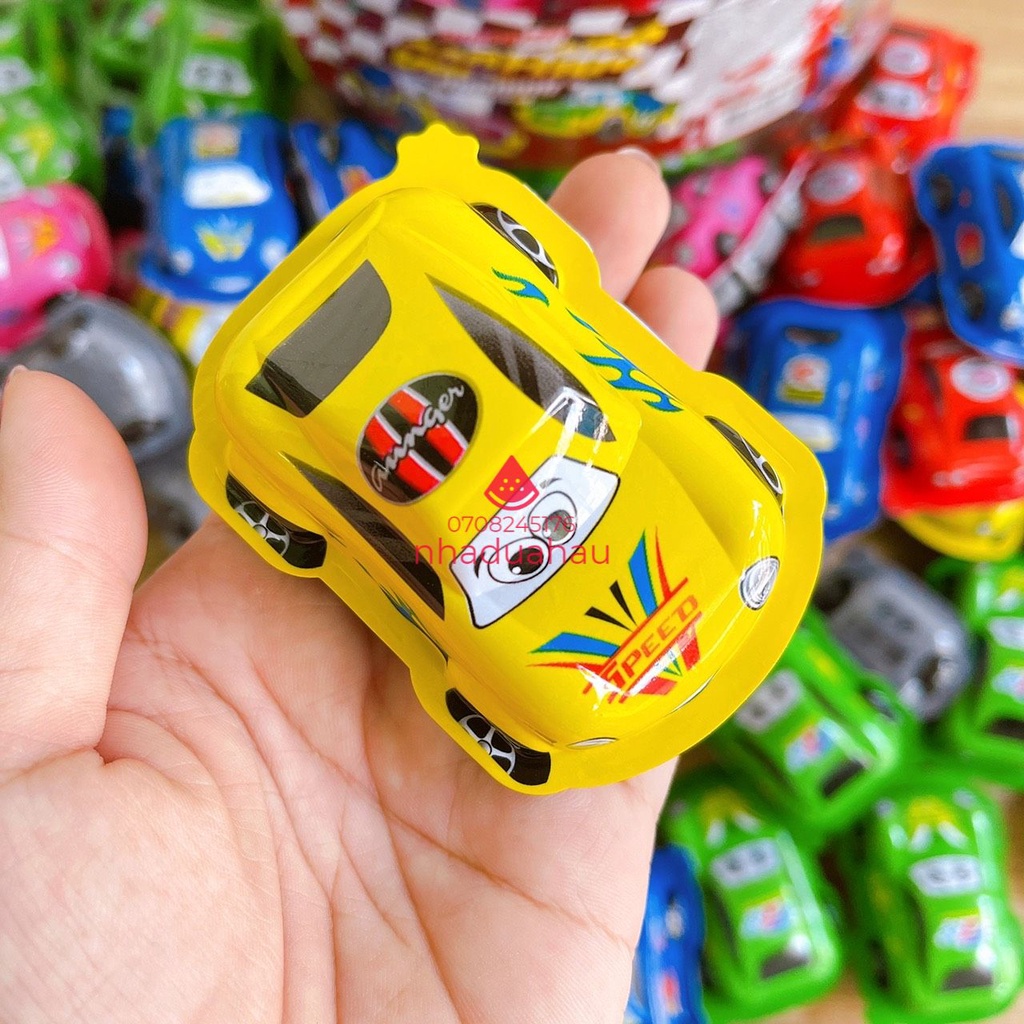 Sỉ- Xách gồm 60 chiếc kẹo sô cô la chấm kem hình đồ chơi xe hơi/ ô tô Thái Lan mix màu cái 10gam
