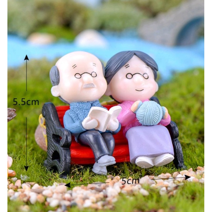 Mô hình ông bà ngồi ghế (cặp đôi)
