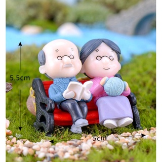 Mô hình ông bà ngồi ghế