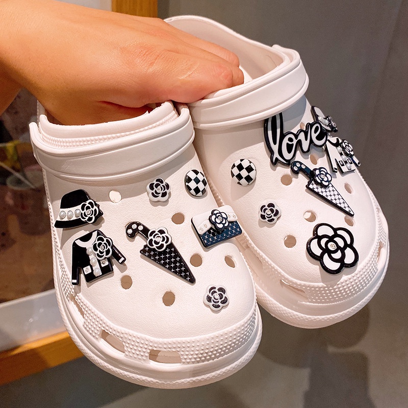 phụ kiện dép Crocs charm DIY khóa giày crocs jibbitz Nhựa trang sức Phụ kiện trang trí giày crocs nút trang trí giày trẻ em Dép Sandal Đồ trang sức Quà tặng sáng tạo món quà đặc biệt