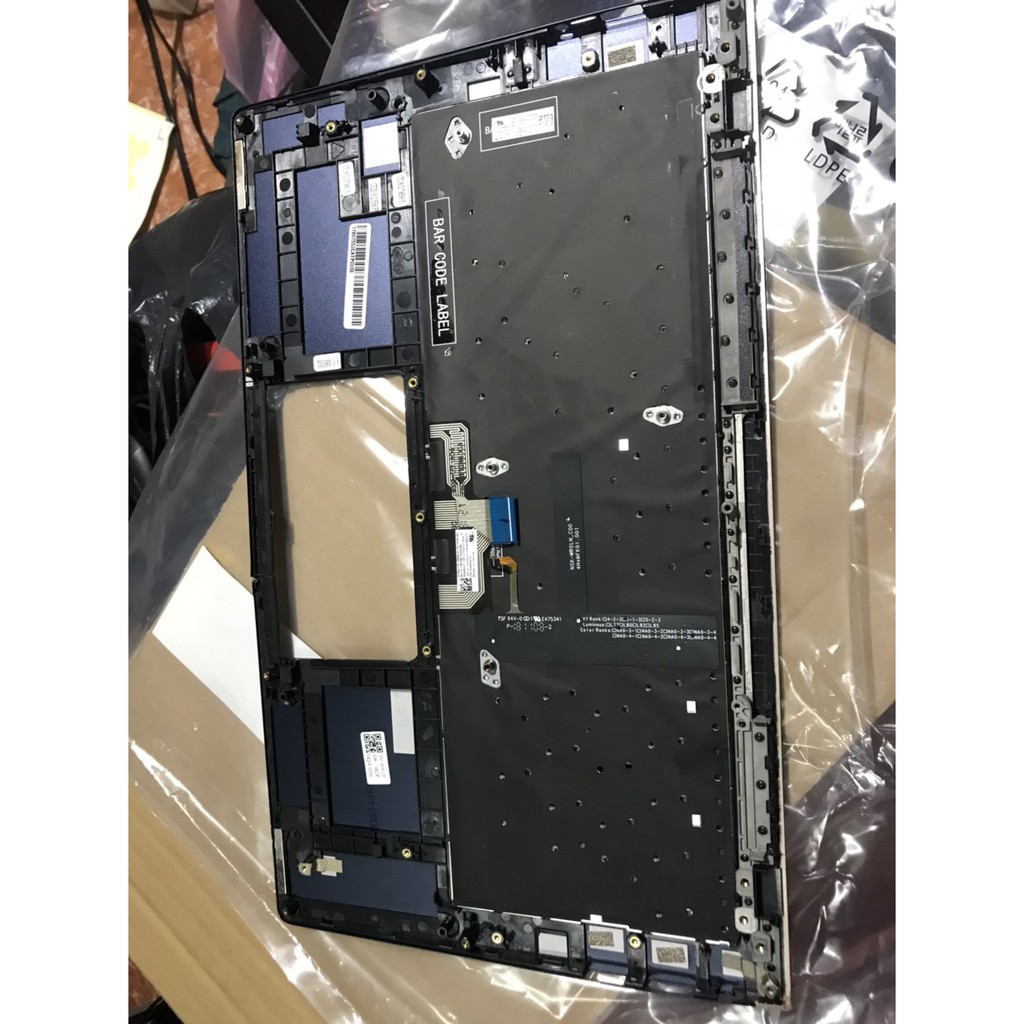 Vỏ Laptop Asus Zenbook màu xanh có phím zin