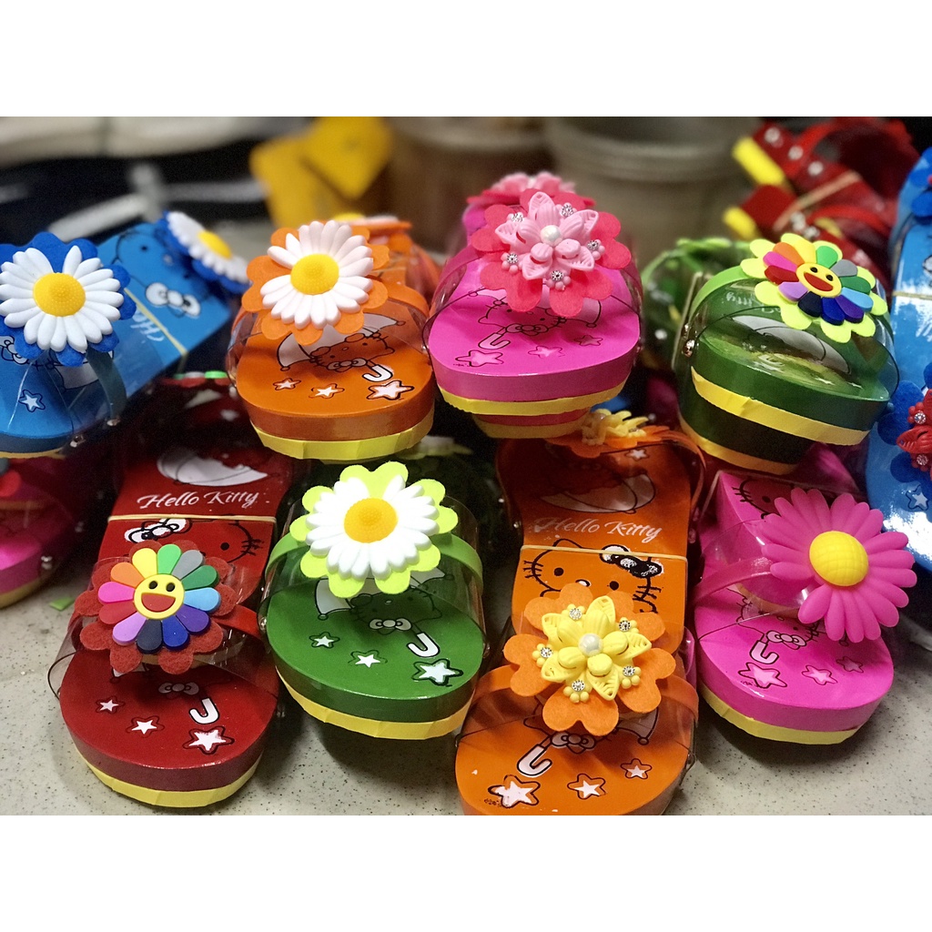 GUỐC GỖ CHO BÉ TỪ 18 THÁNG - 6 TUỔI màu CAM giá 65.000đ - 70.000đ, quai giao đúng màu, họa tiết quai giao ngẫu nhiên