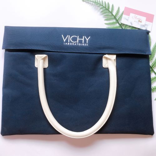 Túi đựng mỹ phẩm Vichy - Hàng tặng