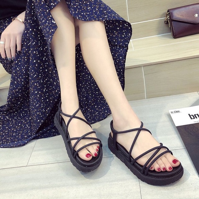 Giày sandal nữ nhựa dây tròn