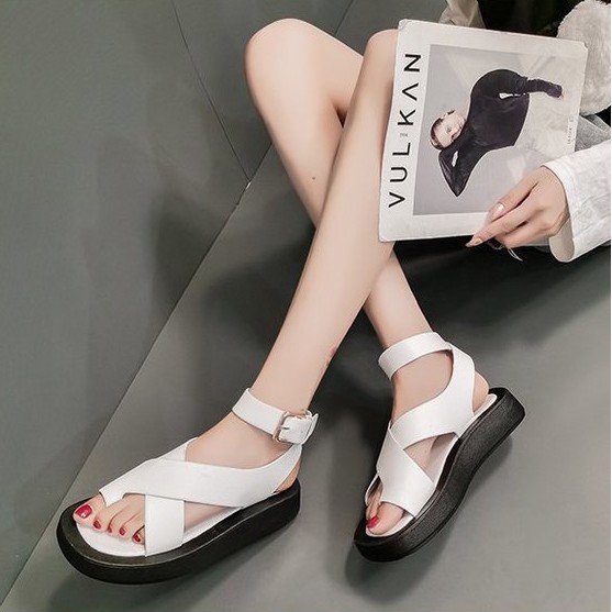 Dép Sandal Nữ Quai Chéo Xỏ Ngón Da Mềm Đế Dày Ulzzang - SA003