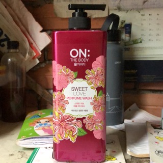 Sữa tắm ON THE BODY Hàn Quốc 865ml