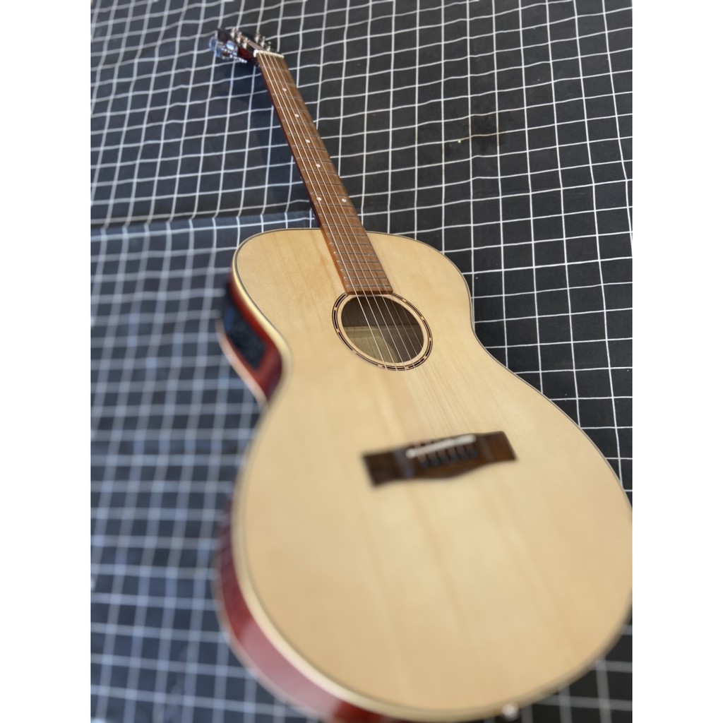 Đàn Guitar Acoustic OME75CE có tích hợp sẵn EQ