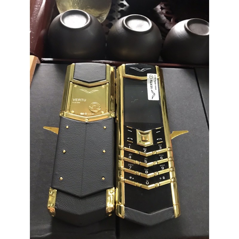 Điện thoại giá rẻ VT K8 lưng da tặng kèm pin (full box) | BigBuy360 - bigbuy360.vn