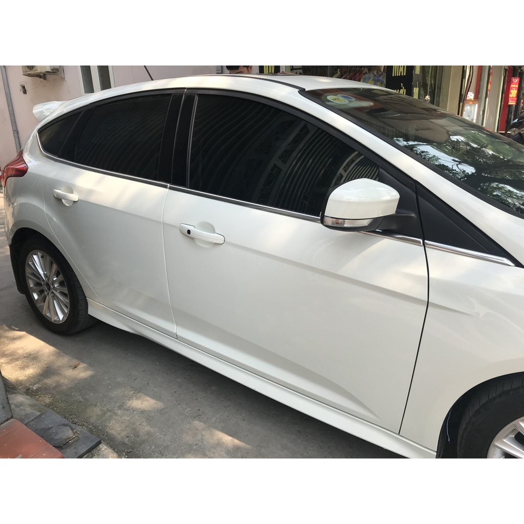 Nẹp inox chân kính theo xe Focus hatback 2012-2019