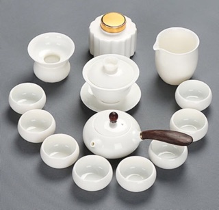 Bộ ấm chén trà Gốm trắng Đức Hoa