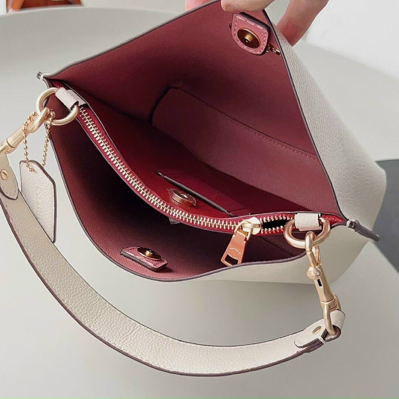 Túi co ach bucket mollie