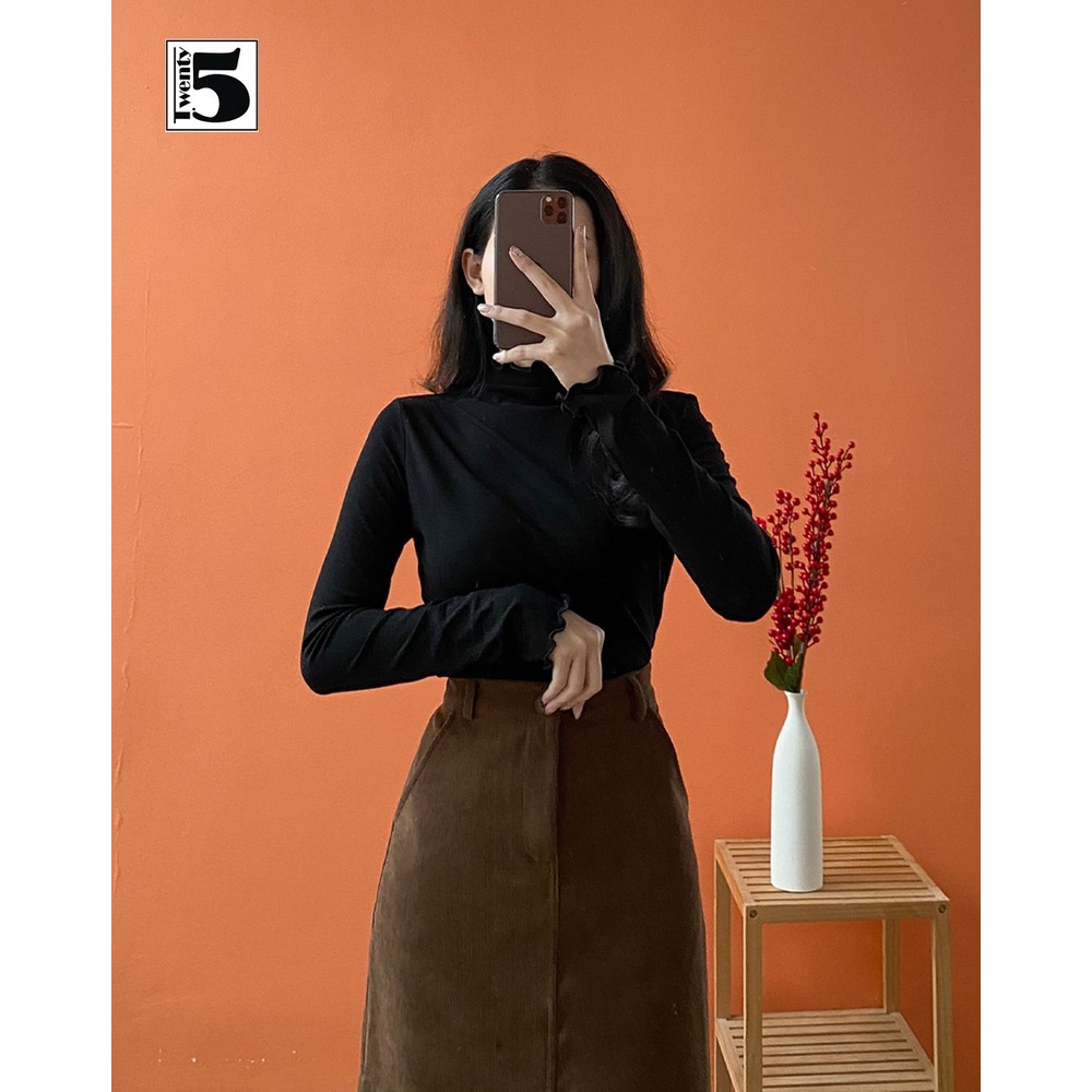 Áo thun trơn nữ, bèo viền cổ tay dáng ôm Twentyfive 3924