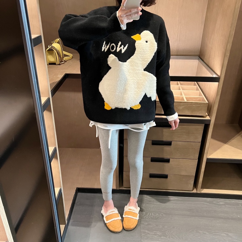 Áo len dáng rộng, hình in dễ thương