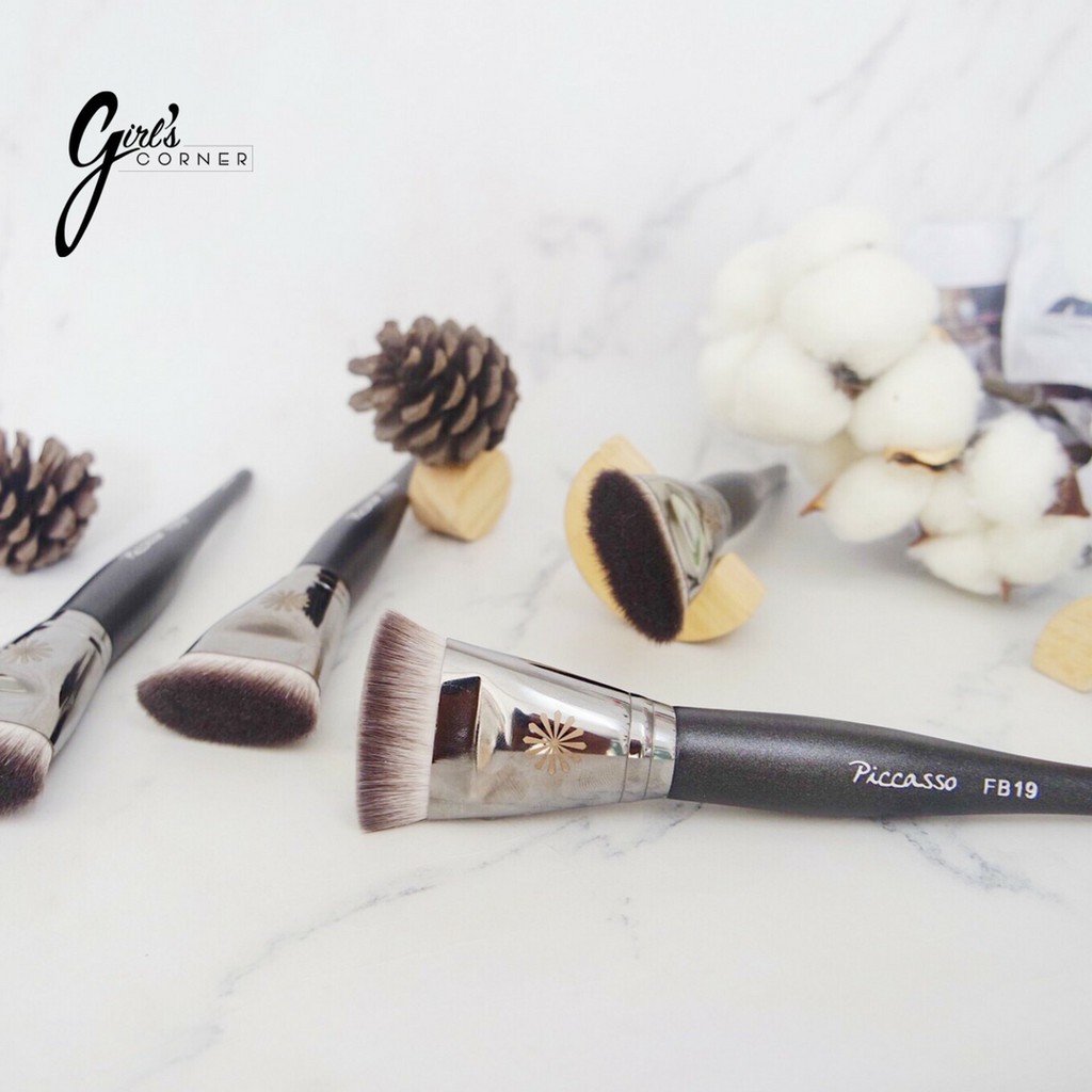 Cọ khối kem - tán nền Piccasso FB19 Contour - Foundation Brush