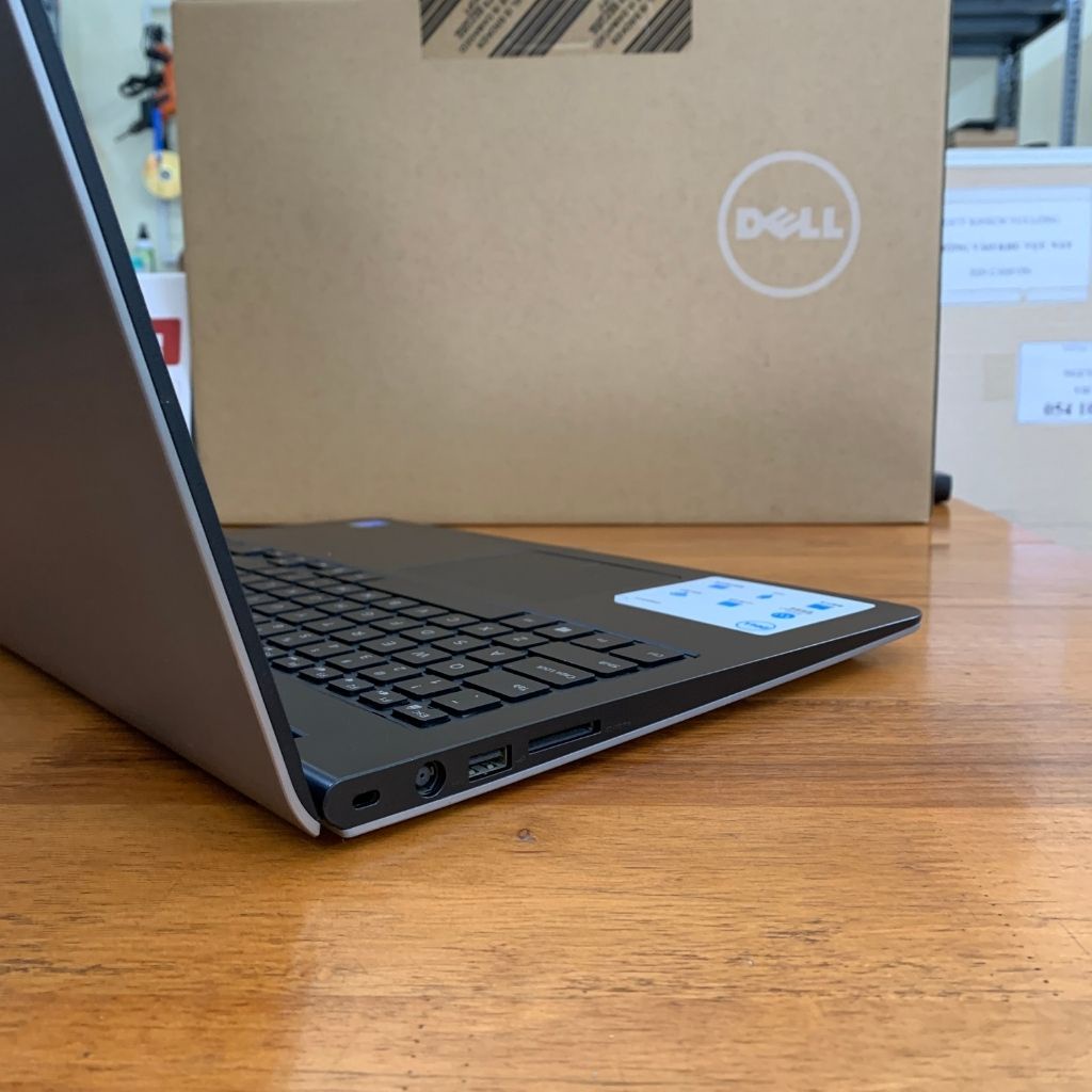 Laptop thời trang DELL Inspiron N5548 15.6" 2.20-2.70GHz 4G 128G SSD [màu bạc, màu xanh]