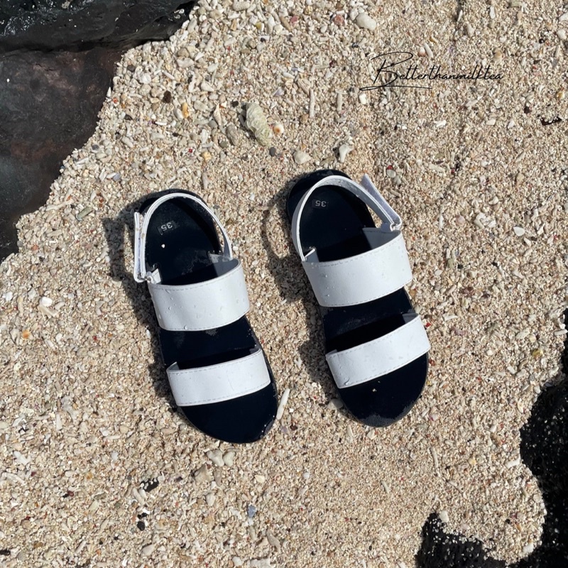 Giày Sandals quai ngang bản to basic Unisex