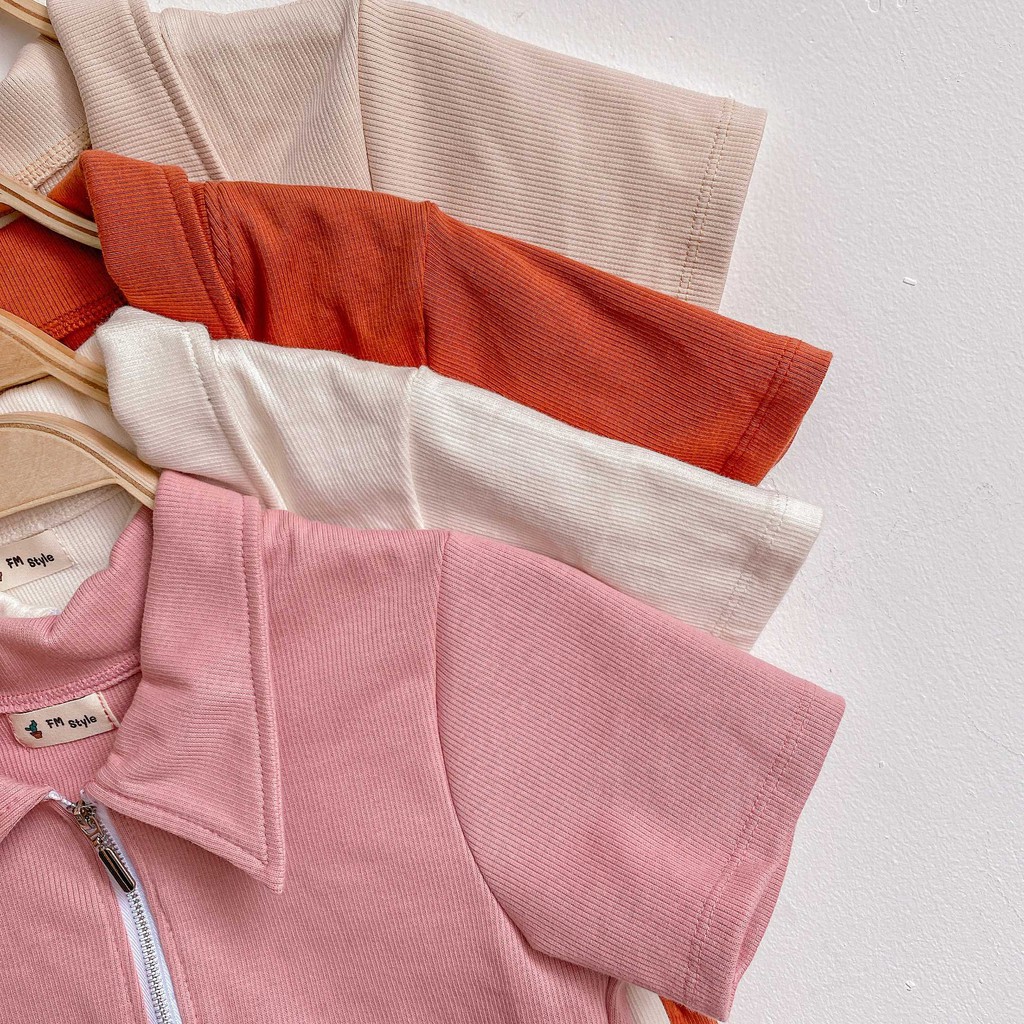 [Mã WASKT410K giảm 10K đơn 50K] Áo tay ngắn cổ bẻ dây kéo ngực ulzzang thời trang nữ Fmstyle Saigon 20TU11T372309 | BigBuy360 - bigbuy360.vn